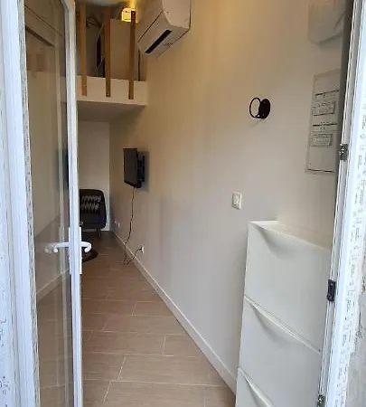Studio Meuble Climatise Et Connecte Confort Apartment
